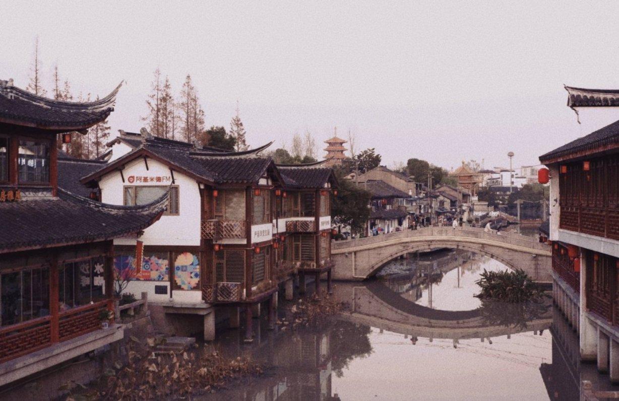大学和学院有什么区别？游戏画面